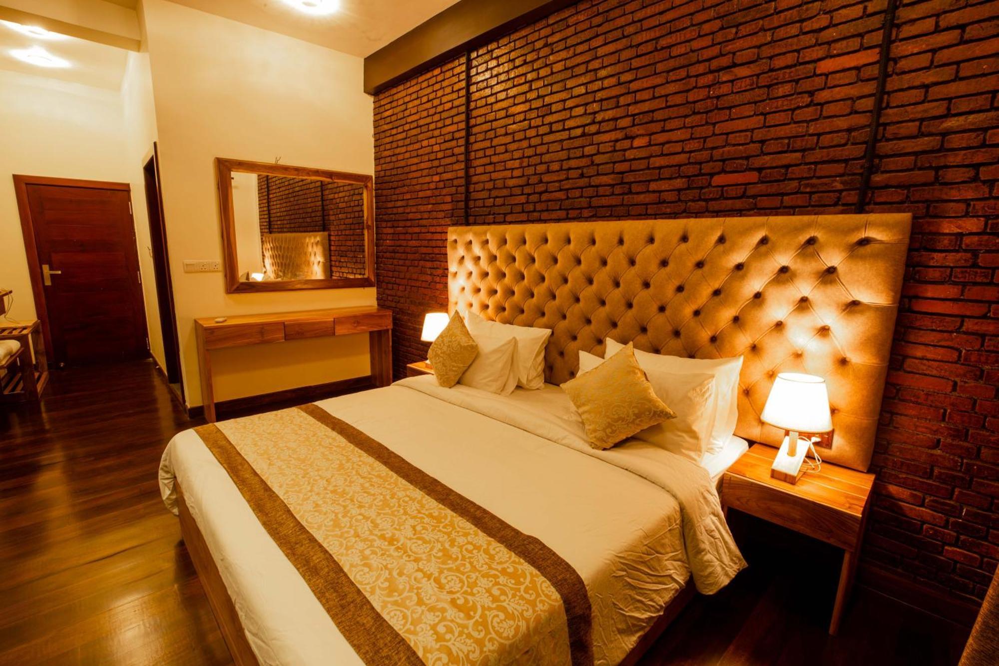 فندق Manthra Leisure كاندي المظهر الخارجي الصورة