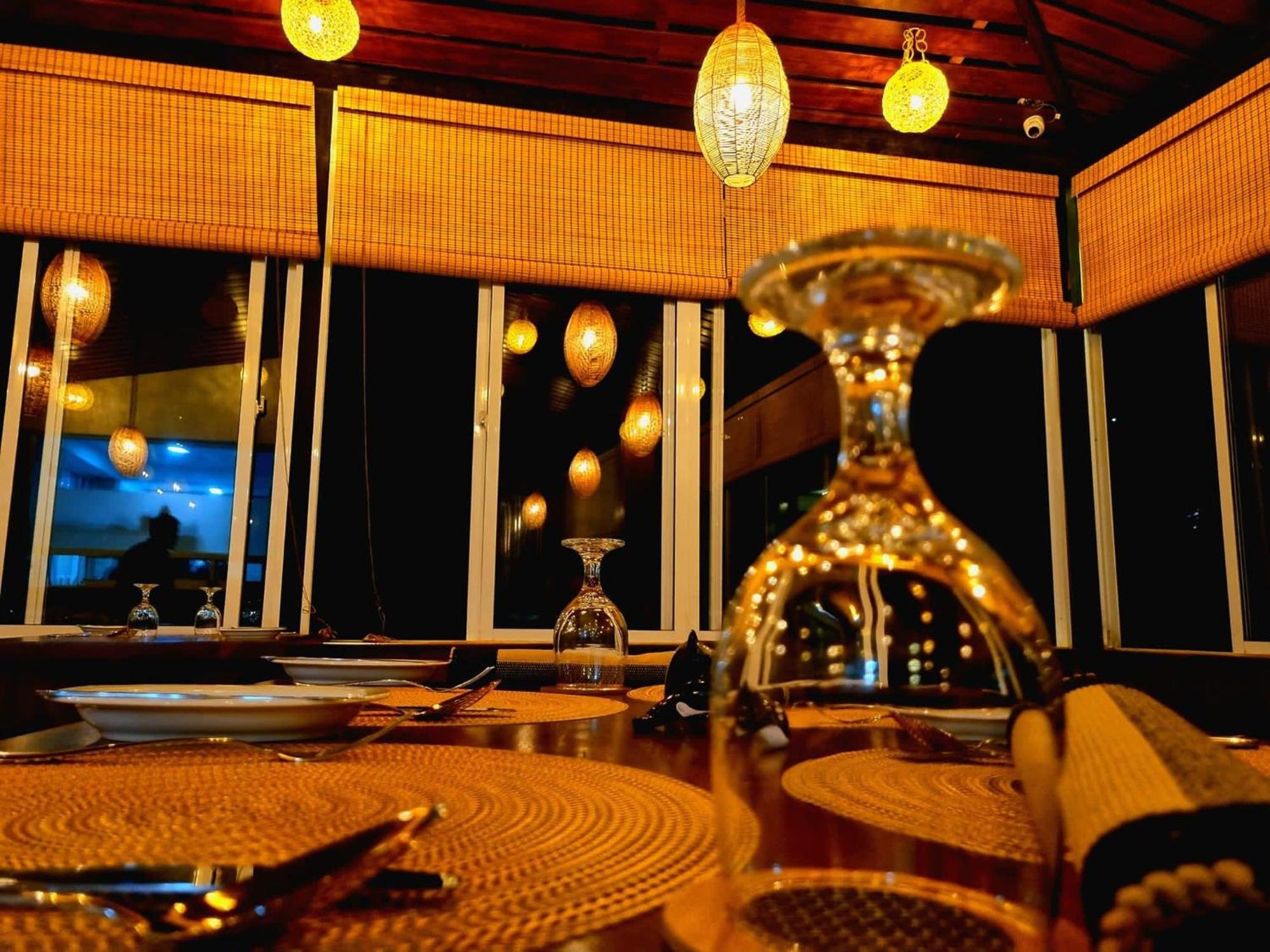 فندق Manthra Leisure كاندي المظهر الخارجي الصورة