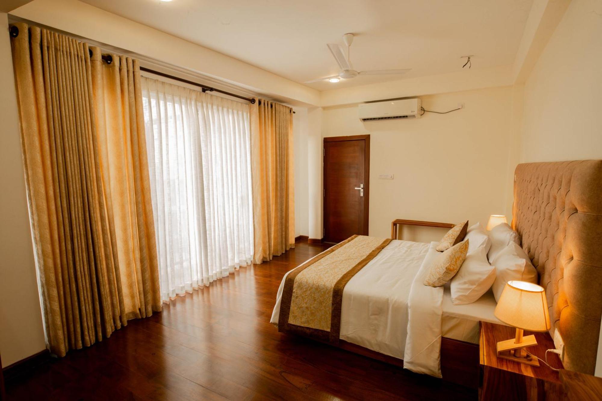 فندق Manthra Leisure كاندي المظهر الخارجي الصورة