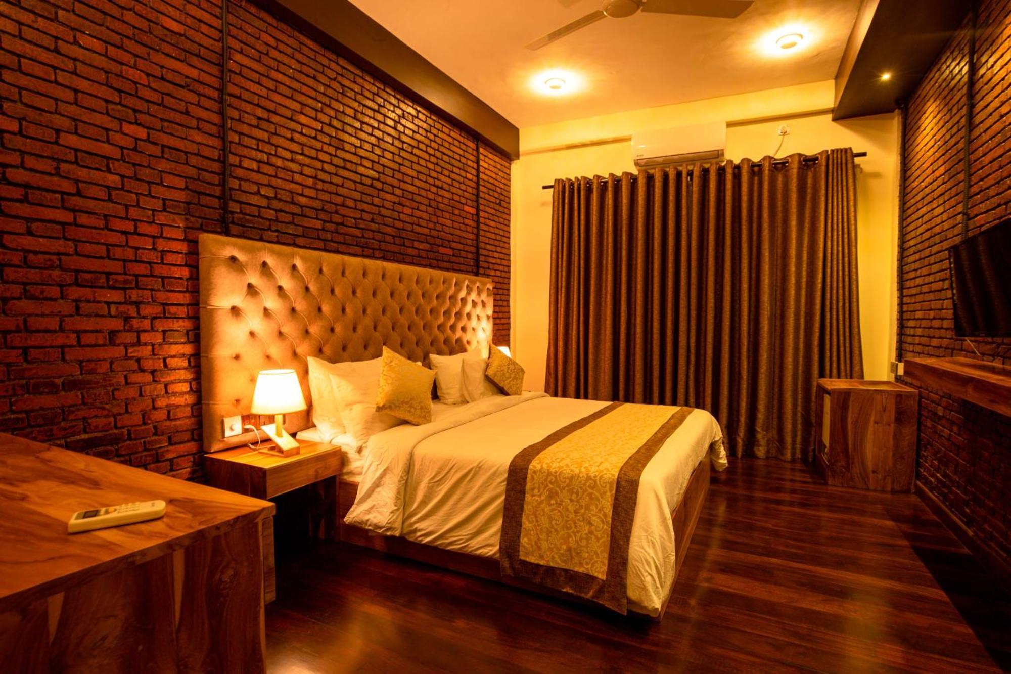 فندق Manthra Leisure كاندي المظهر الخارجي الصورة
