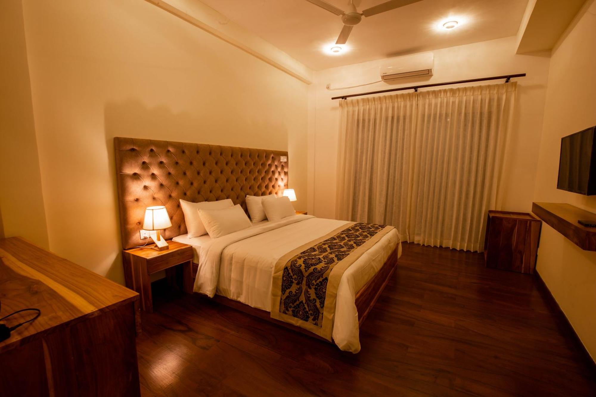 فندق Manthra Leisure كاندي المظهر الخارجي الصورة