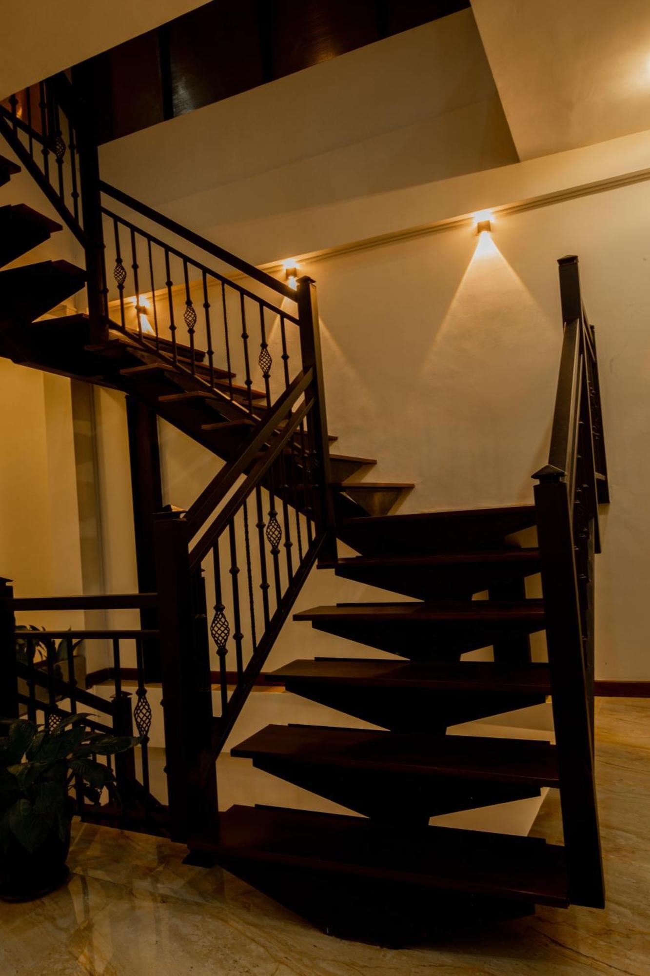 فندق Manthra Leisure كاندي المظهر الخارجي الصورة